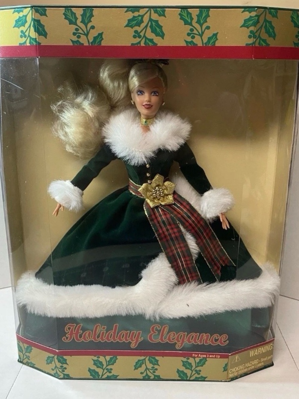 Holiday Elegance Collector Doll - Green Velvet Gown - JAKKS Pacific 2001